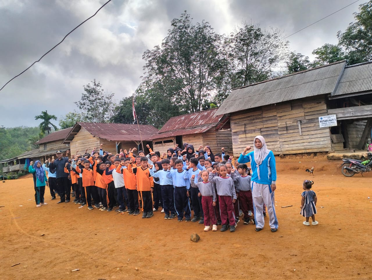BUTUH PERHATIAN : SDN 118 Kaur butuh perhatian pembangunan